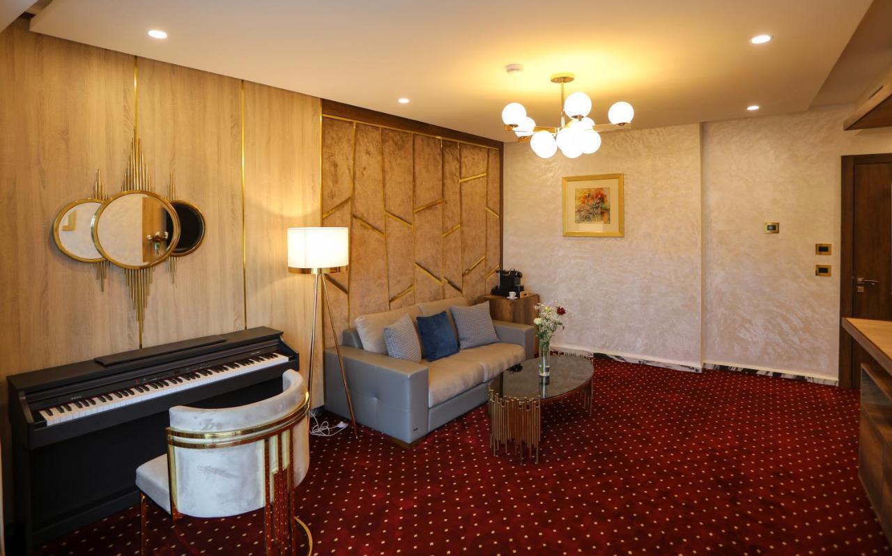Melissa Hotel Oran Bagian luar foto