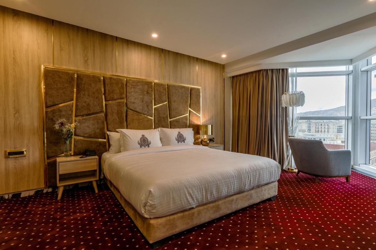 Melissa Hotel Oran Bagian luar foto