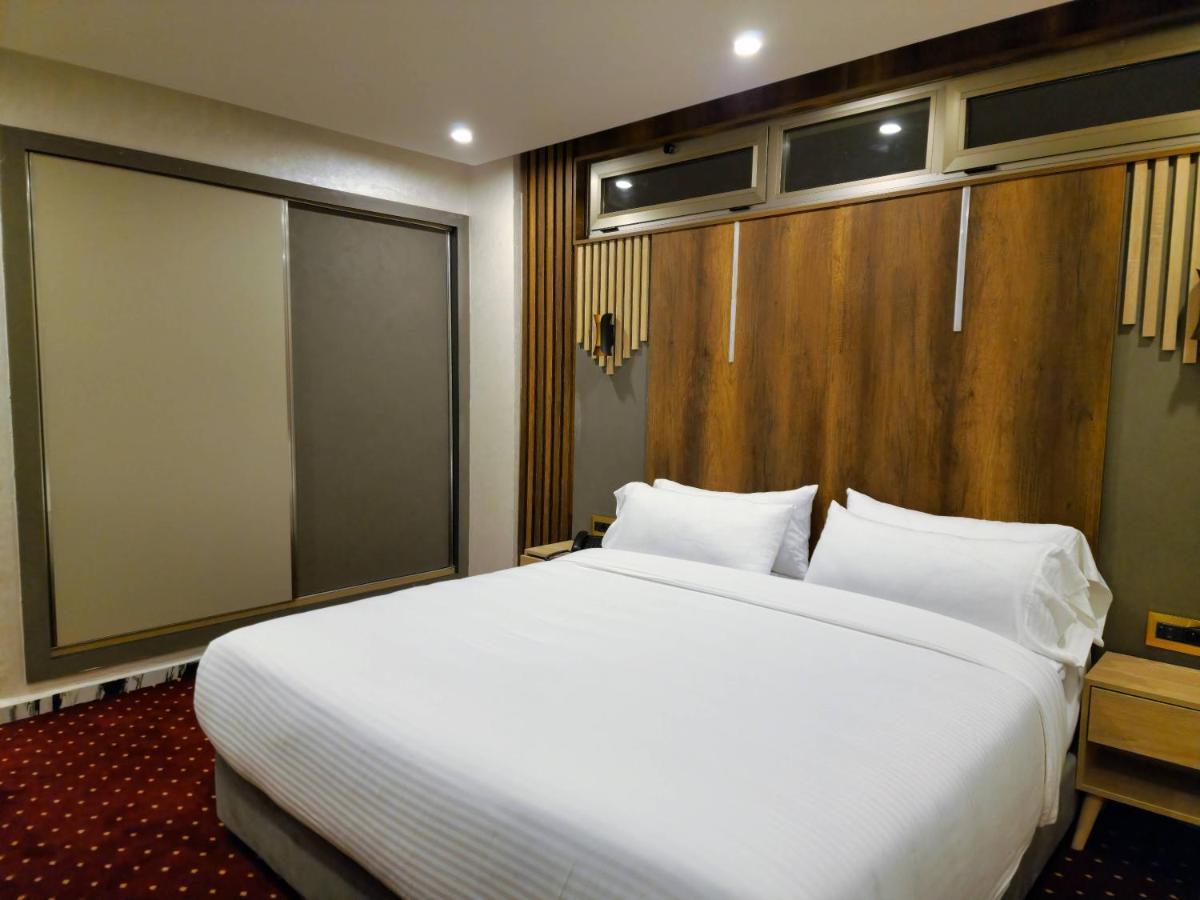Melissa Hotel Oran Bagian luar foto