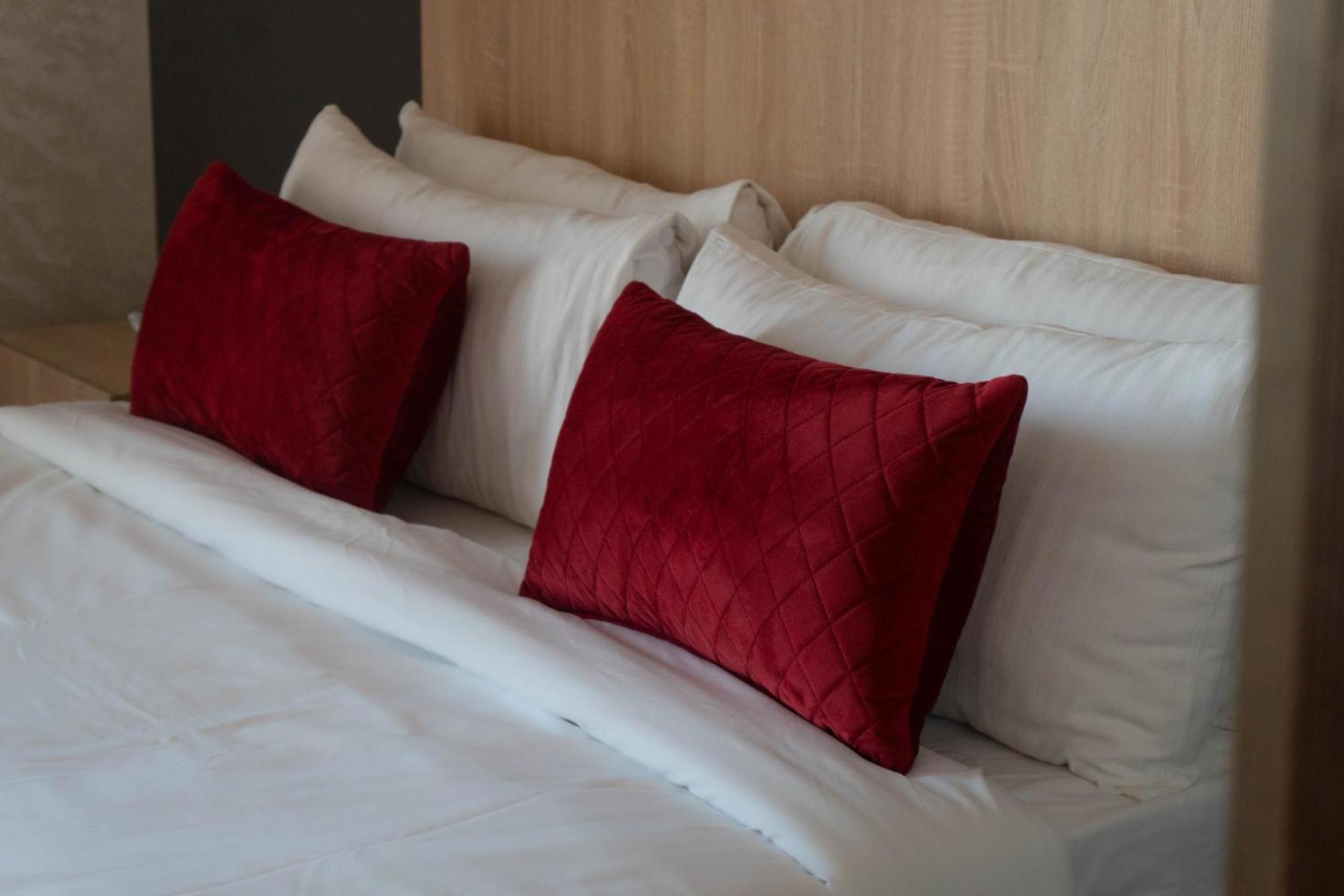 Melissa Hotel Oran Bagian luar foto